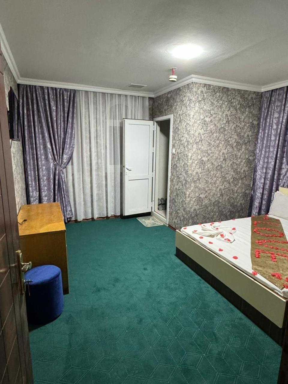 Istanbul Hotel Баку Екстериор снимка