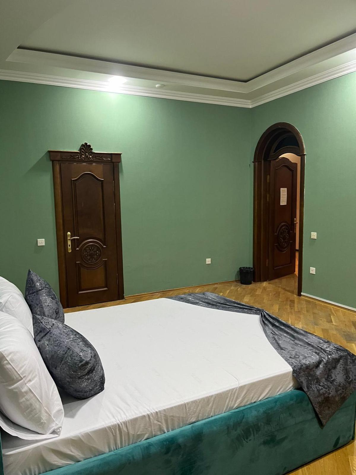 Istanbul Hotel Баку Екстериор снимка